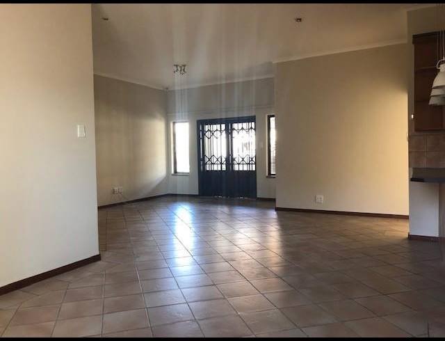 3 BEDROOM PROPERTY TO RENT IN MORELETAPARK